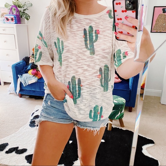 Fantastic Fawn Tops - Cactus graphic tee sheer